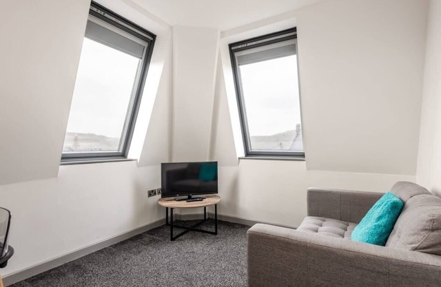 Modern 1 Bed Budget Apartment in Central Halifax