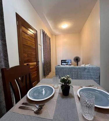 Modern 1-bedroom Apartment with Full-Bed