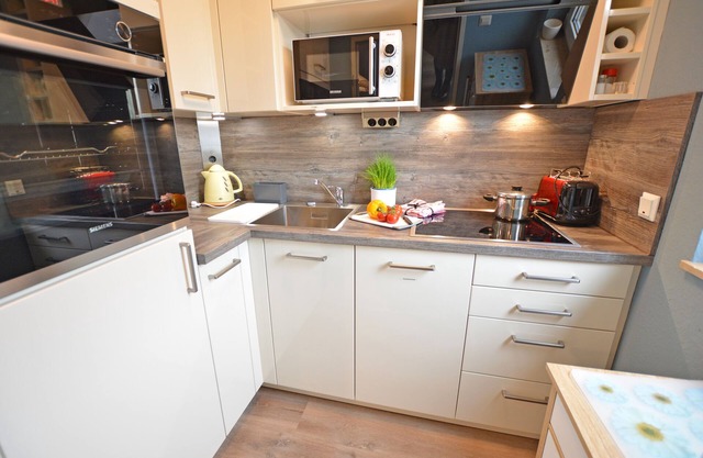 Appartement moderne d'une pièce dans l'espace spa - balcon, connexion Wi-Fi gratuite, télévision, près du centre-ville