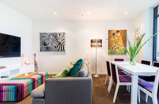 Modern 1BD in the Heart of Richmond w/ Pool & Gym!