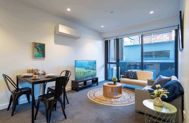 Cozy 1BR Apartment with Smart TV