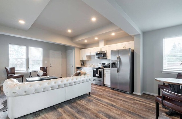 Modern 1BR Condo with Bay Views | Walk to Tacoma Dome + AC | Parking Included