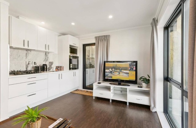 Appartement moderne 1 chambre, entrée privée, cuisine complète