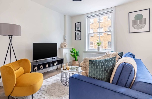 Modern 1BR Stay in the Heart of the City
