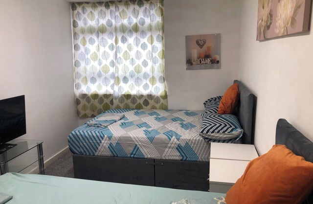 Modern 2 bedroom Near Heathrow Airport