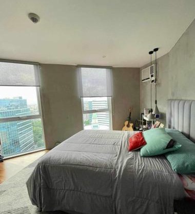 Modern 2 Bedroom Venice Residences with Pool Access in BGC