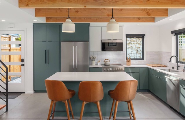Modern 2-suite with chef's kitchen home just blocks from Green Lake