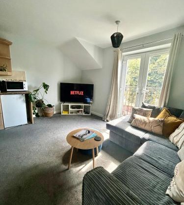 Modern 2Bed Netflix & Free Parking Telford Gem