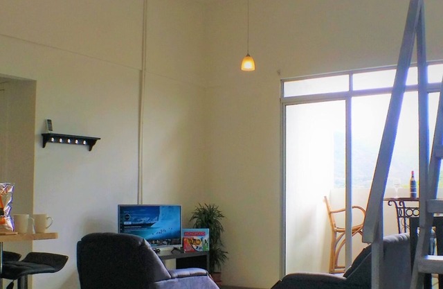Modern 2br/1.5ba Apt w/ AC, View & Location. #D