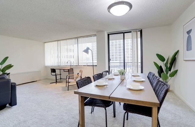 Modern 2BR Apt in Crystal City near D.C.