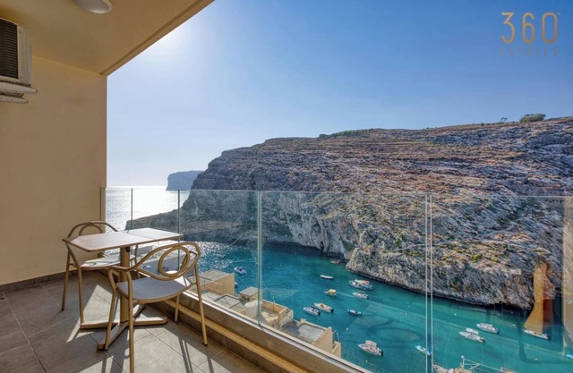 Modern 2BR Apt with stunning sea views in Gozo!