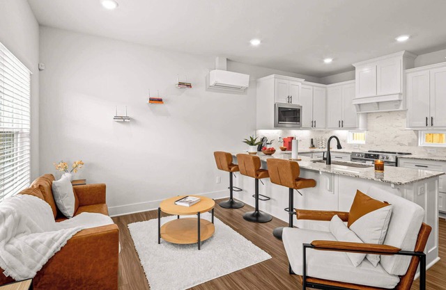 Stylish 2BR Home Near University of Arkansas