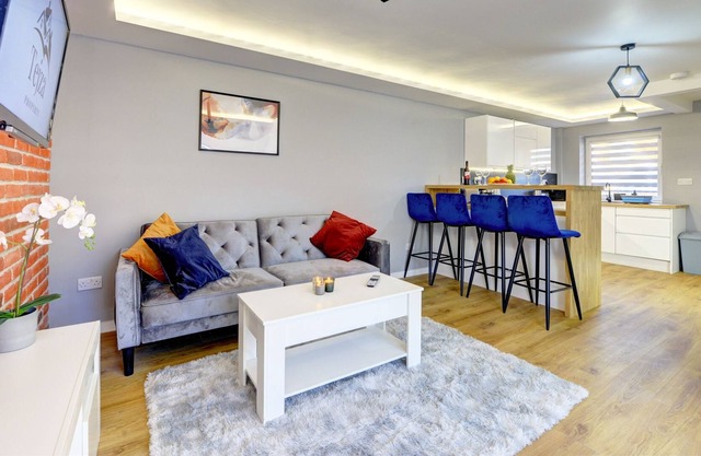 Modern 2BR House & Private parking & Kid-friendly