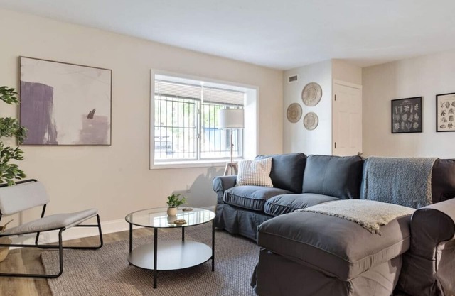 East Liberty 2 Bed - University, Bakery Square