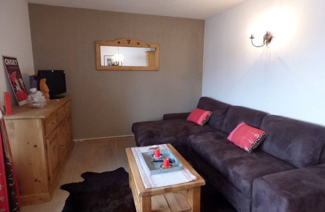Charmant T2 + coin montagne, idéal familles, proche pistes et commerces - Garage, balcon, 6 pers.