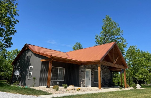 Modern 3-Bedroom Cabin in Wooded Brookville