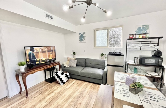 ⭐ Modern 3-bedroom guest suite in Kirkland