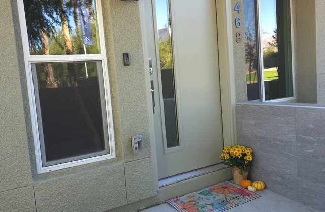 Modern 3-bedroom Red Rock townhome in walkable Summerlin Centre