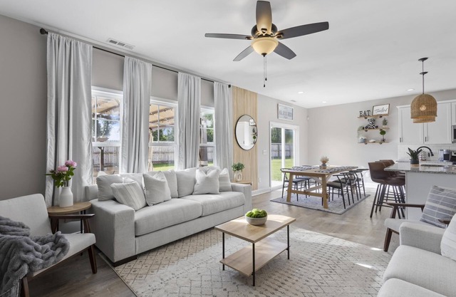 ✨MODERN 3 BEDROOM W/ PLENTY AMENITIES TO ENJOY!✨