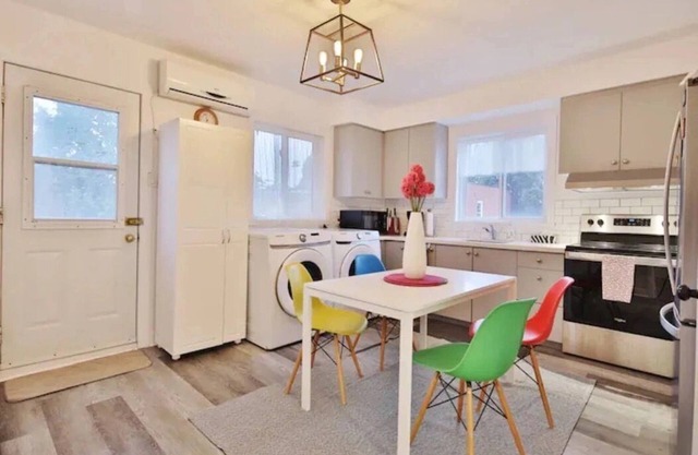 Modern 3-BR Home Free Parking Monthly Stay Welcome