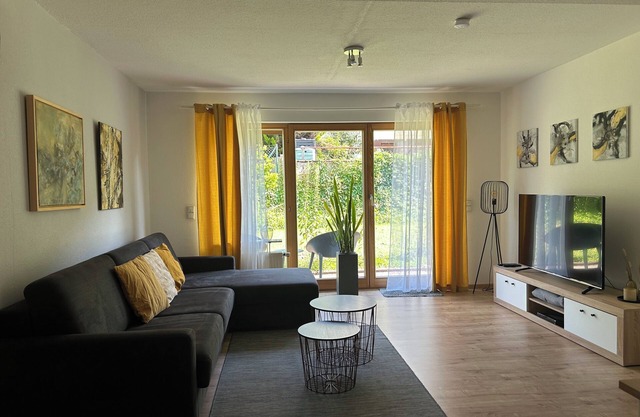 Appartement moderne de 3 pièces, jusqu'à 6 personnes, jardin, WLAN, A3
