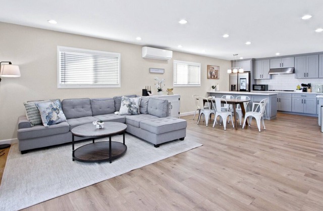 Modern 3BR Home + Parking + Near DTLA #TravelSGV