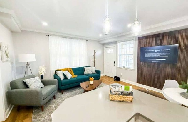 New and Modern 3 B- 5 min FSU - 15 min Wachusett's