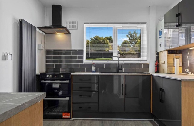 Modern 4 bed | Whitehaven| Pass the Keys