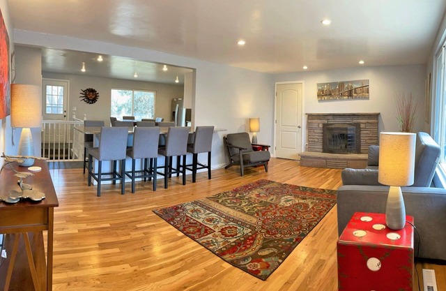 Modern 7-Bedroom Home Perfect for Skiers