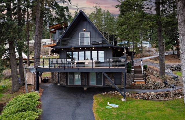 Modern A-frame cabin in Cavebay w/ Boat Slip and Golf Cart Included , Sleeps 14