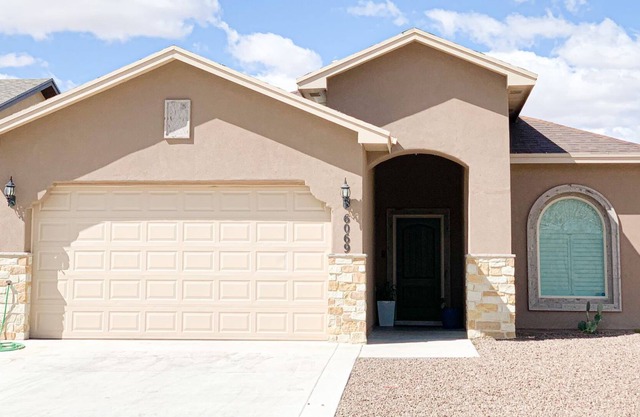 Modern and beautiful entire house in West El Paso