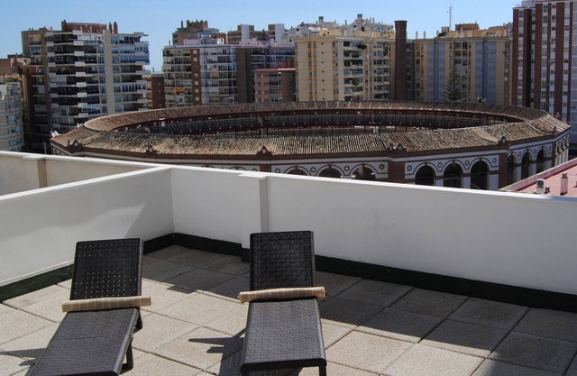 Moderne et lumineux penthouse avec terrasse près de la plage, 2 chambres