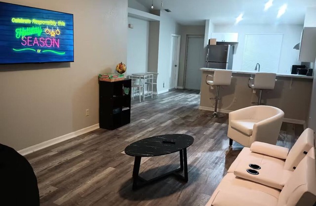 Modern and Central in Cape Coral – 2BR/2BA Retreat Easy Access to Fort Myers!