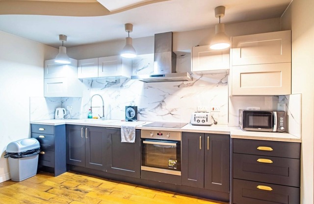 Modern and Comfy 1-Bed in Bessemer House, Sheffield