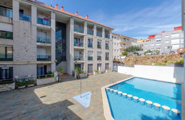 Appartement moderne et confortable à Sanxenxo à 300 m. Silgar Beach.