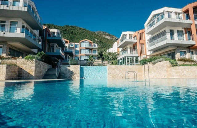 Moderne et Appartement de luxe / Acacia Hill / Kotor Vue sur la baie Superbe / Piscine à débordement