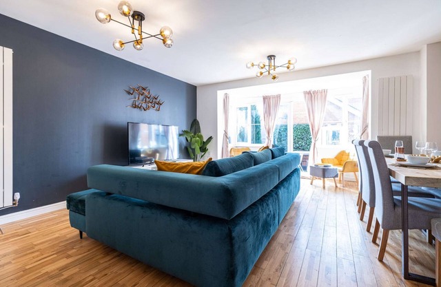 Maison moderne et spacieuse de la maison avec 9 lits