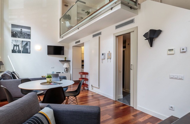 Duplex moderne et branché à côté du Paseo de Gracia