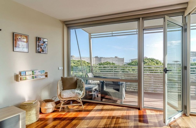 Modern apartment near Forum Beach & Parking