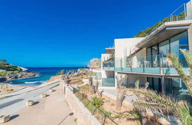 Moderno apartamento con AAC y Wi-Fi, en la playa de Cala Sant Vicenç, Pollença