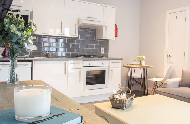 Modern Apartment in Stratford Upon Avon With Parking Wifi and Netflix