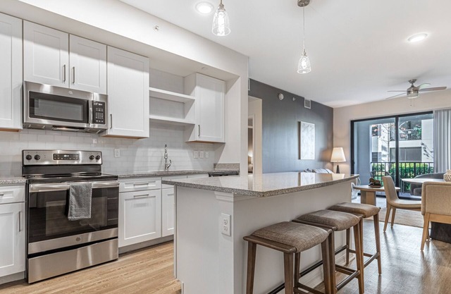 Modern Apartment in Prime Location (ID8711X57)