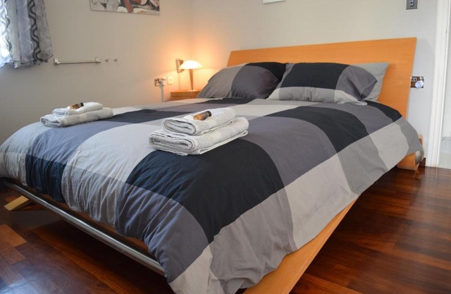 Modern apartment close to sea and town centre