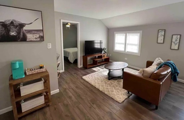 Modern Apartment close to Cherry Point and beaches