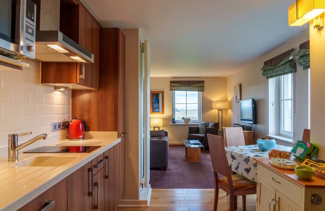 Modern apartment for two, on Whitbarrow Holiday Village