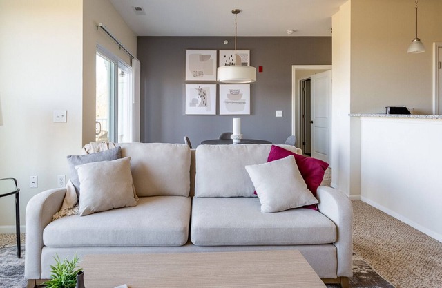 Modern Apartment in Prime Location (ID8603X67)