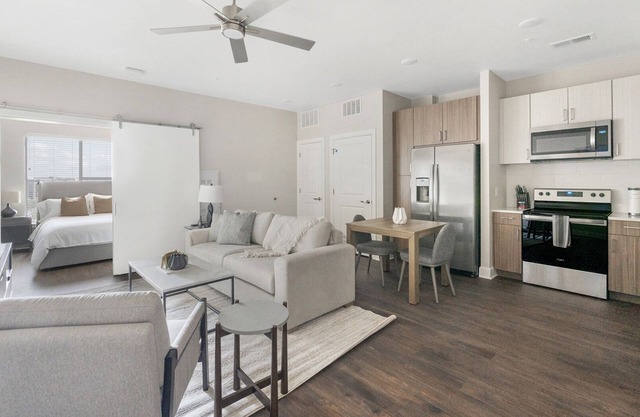 Modern Apartment in Prime Location (ID9168X02)