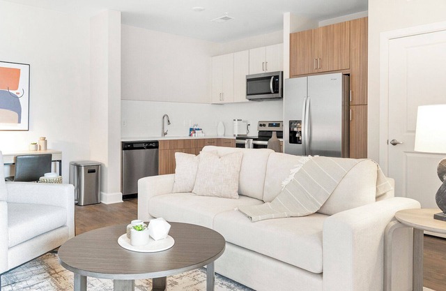 Modern Apartment in Prime Location (ID8930X28)