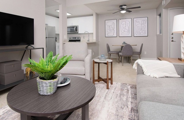 Modern Apartment in Prime Location (ID8449X41)