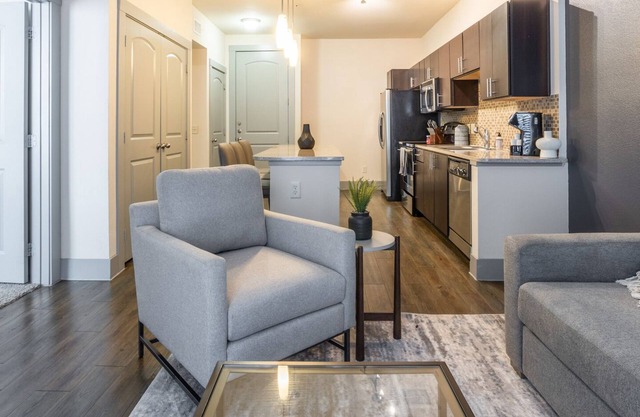Modern Apartment in Prime Location (ID4876X93)